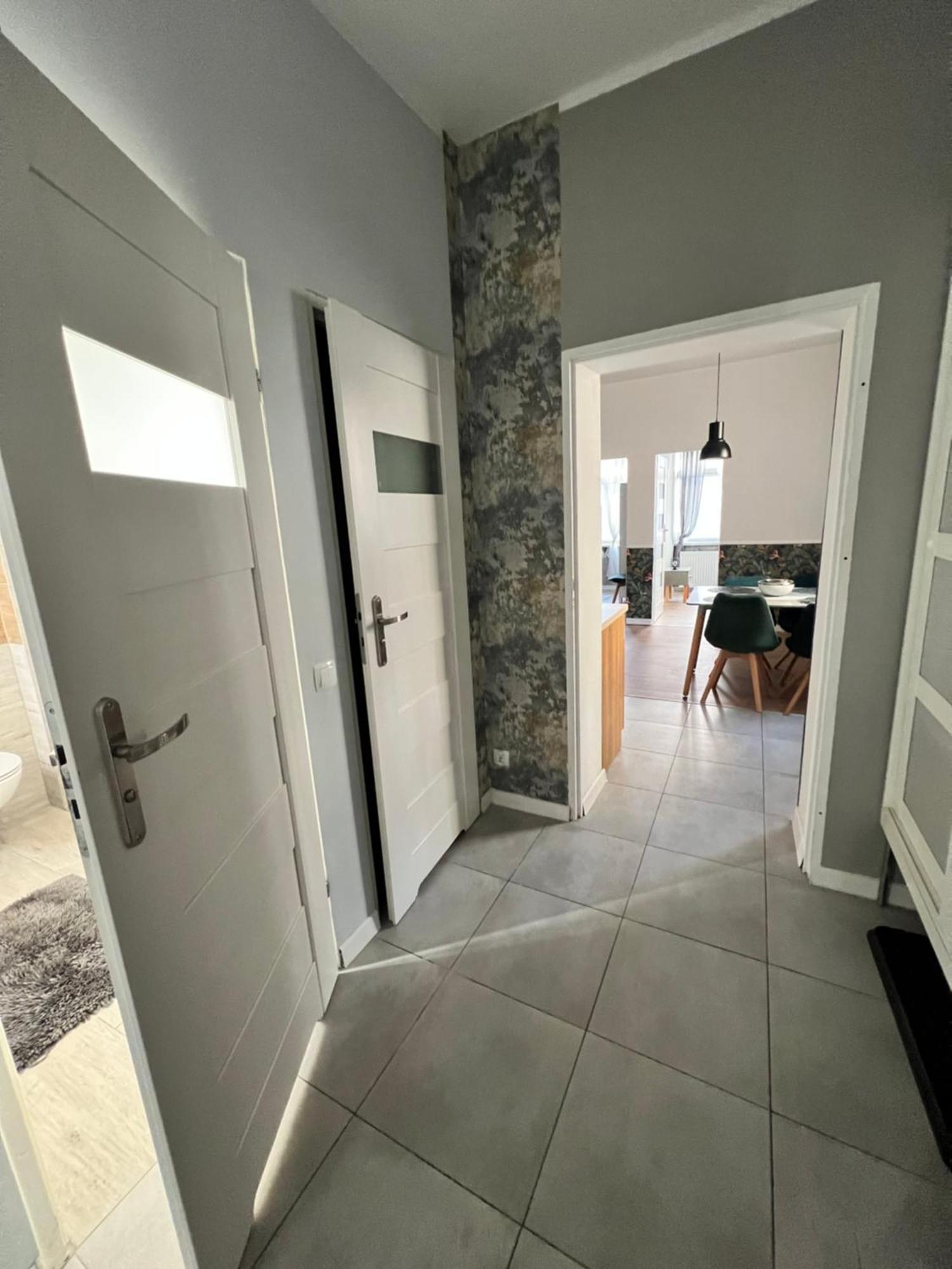 Apartment Cieplicka 20a *